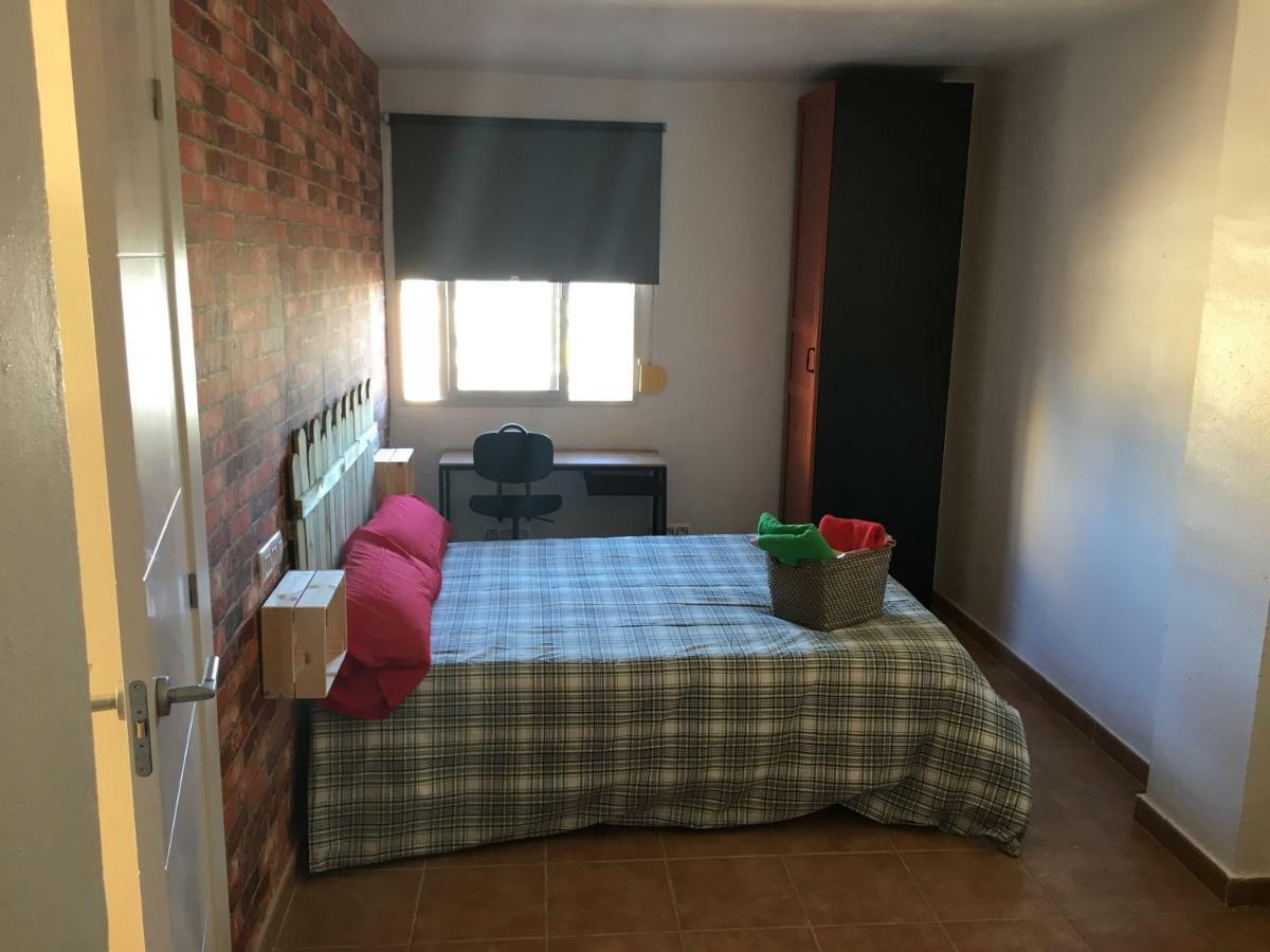 Room In A Shared Apartment Touching The Border :) La Línea de la Concepción Eksteriør bilde