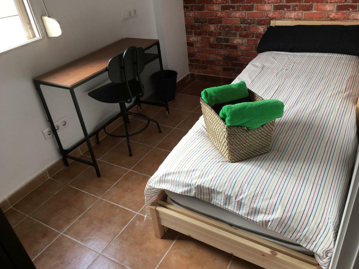 Room In A Shared Apartment Touching The Border :) La Línea de la Concepción Eksteriør bilde